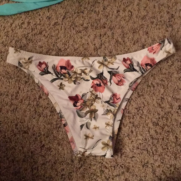 Cupshe Wrap Bikini Set - Picture 2 of 2